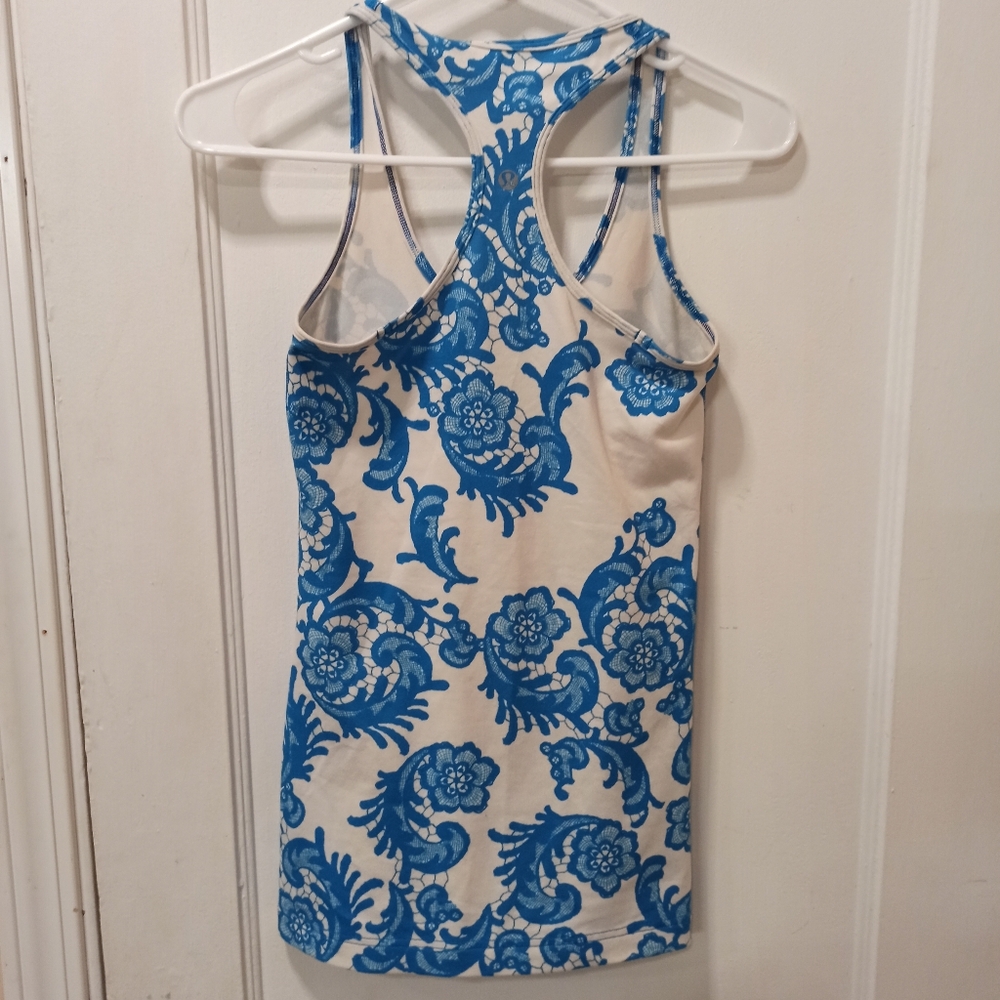 Lululemon Sz 4 Cool Racerback Tank Top Small White Blue Floral Luon Yoga - Picture 6 of 9